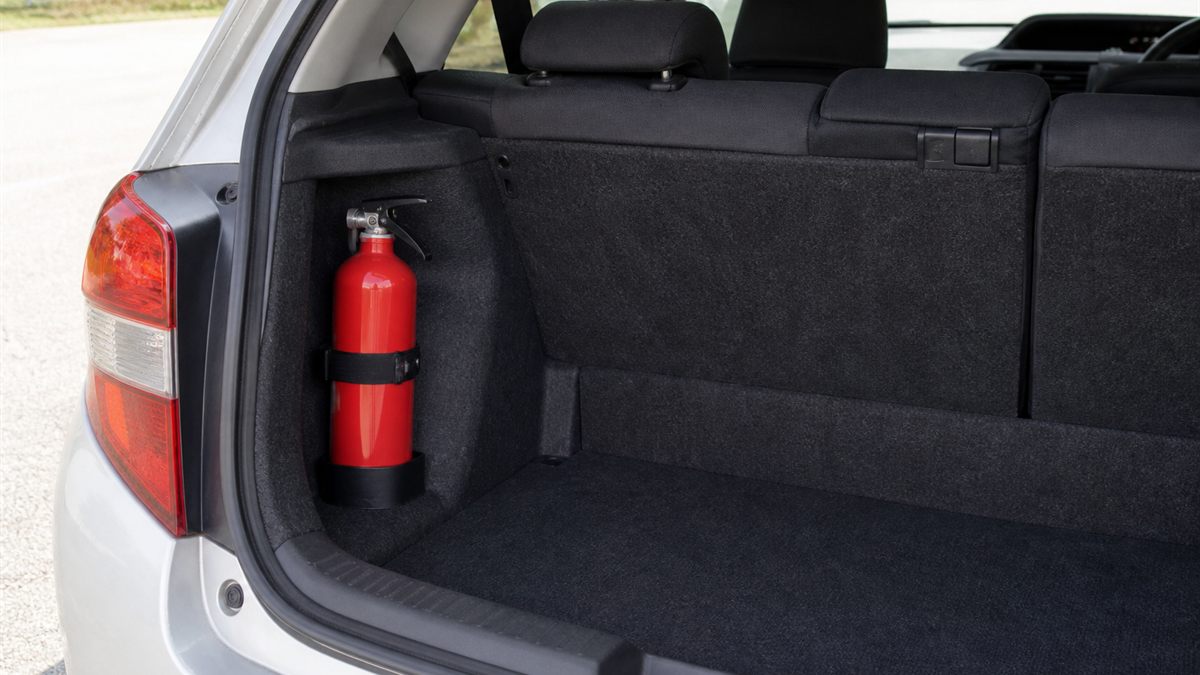 車に積む前の消火器